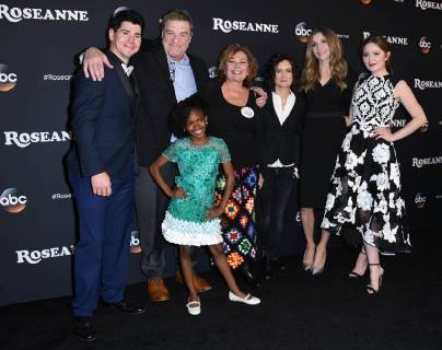 March 23, 2018 - Burbank, CA, U.S. - 23 March 2018 - Burbank, California - Michael Fishman, Jayden Rey, John Goodman, Roseanne Barr, Sara Gilbert, Sarah Chalke, Emma Kenney. Roseanne Premiere Event held at Walt Disney Studios. Photo Credit: AdMedia Burbank U.S. - ZUMAa123 20180323_zaa_a123_043 Copyright: xBirdiexThompsonx