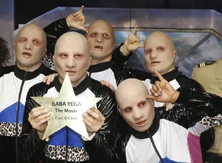 Bilder des Tages The dancers of Baba Yega pose for a group picture during the official premiere of Baba Yega movie in Antwerp kinepolis, Sunday 25 March 2018. The film will be released on 28 March.  NICOLASxMAETERLINCK 05318260