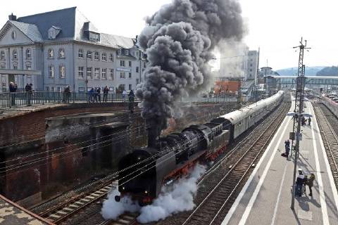 Thirty years of railway enthusiasts Treysa e V on this occasion, a steam special Nostalgia trip with a historic steam locomotive 50 3501 took place at the central station in Siegen a stop nostalgic trip on 25 03 2018 in Siegen Germany