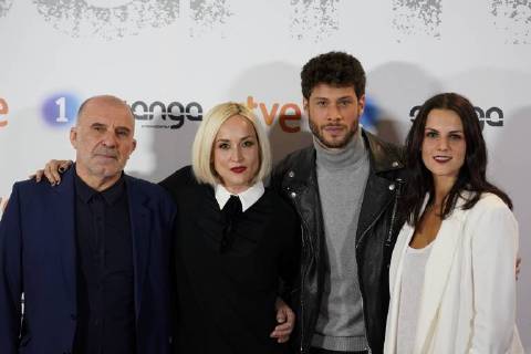 Preestreno en los Cines Callao de Fugitiva, una serie de RTVE con Paz Vega como actriz protagonista En la foto: Melina Matthews, Jose Lamuno, Mireia Perez Preview at the Cinemas Callao of Fugitiva, a series of RTVE with Paz Vega as leading actress Cordon Press  JosuxMondelox CordonxPress Preestreno Fugitiva