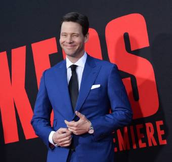 Cast member Ike Barinholtz attends the premiere of the motion picture comedy Blockers at the regency Village Theatre in the Westwood section of Los Angeles on April3, 2018. Storyline: Three parents try to stop their daughters from having sex on Prom night.  LAP2018040331 JIMxRUYMEN