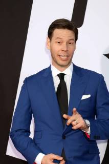 LOS ANGELES - APR 3: Ike Barinholtz at the Blockers Premiere at Village Theater on April 3, 2018 in Westwood, CA  Copyright: xKathyxHutchinsx xIPAx xHutchinsxPhotox