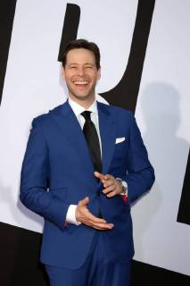 LOS ANGELES - APR 3: Ike Barinholtz at the Blockers Premiere at Village Theater on April 3, 2018 in Westwood, CA  Copyright: xKathyxHutchinsx xIPAx xHutchinsxPhotox