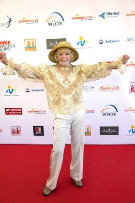 Elke Sommer at the award ceremony of the Golden Sun 2018 during the Sonnenklar TV Gala in Wonderland Kalkar Kalkar 07 04 2018 Foto:xA.xHavergox xFuturexImage