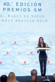 Queen Letizia of Spain speaks during the SM Childen and Youth Literarture Award El barco de vapor and Gran angular at the Real Casa de Correos in Madrid, Spain, 18 April 2018. Queen Letizia of Spain chairs awarding ceremony in Madrid !ACHTUNG: NUR REDAKTIONELLE NUTZUNG!  Copyright: xKikoxHuescax MAD03 20180418-636596856055072661