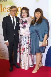 Bille August Helena Bonham Carter and Anita Elsani at the premiere of the movie Eleanor Colette 55 Steps in the Lichtburg Essen 19 04 2018 Foto:xA.xHavergox xFuturexImage