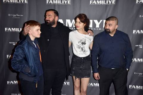 Kubilay Sarikaya with guest Violetta Schurawlow and Sedat Kirtan at the premiere of the movie Familiye at Cinemaxx Potsdamer Platz Berlin 26 04 2018 Foto:xN.xKubelkax xFuturexImage