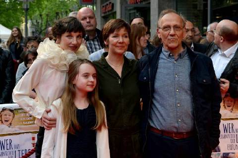 Who actually invented love Premiere on 02 05 2018 in the Lichtburg in Essen Meret Becker Annalee Ranft Kerstin Polte Karl Kranzkowski at the premiere of Who actually invented love on 02 05 2018 in the Lichtburg in Essen xJFx