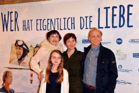 Who actually invented love Premiere on 02 05 2018 in the Lichtburg in Essen Meret Becker Annalee Ranft Kerstin Polte Karl Kranzkowski at the premiere of Who actually invented love on 02 05 2018 in the Lichtburg in Essen xJFx