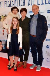 Who actually invented love Premiere on 02 05 2018 in the Lichtburg in Essen Meret Becker Annalee Ranft Kerstin Polte Karl Kranzkowski at the premiere of Who actually invented love on 02 05 2018 in the Lichtburg in Essen xJFx