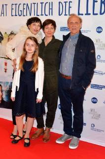 Who actually invented love Premiere on 02 05 2018 in the Lichtburg in Essen Meret Becker Annalee Ranft Kerstin Polte Karl Kranzkowski at the premiere of Who actually invented love on 02 05 2018 in the Lichtburg in Essen xJFKopiex