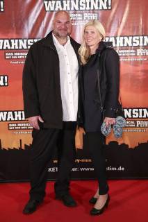Jörg Moukaddam with his wife at the premiere of the musical Madness in the Theater on Potsdamer Platz Berlin 02 05 2018 Foto:xJ.xQuinternx xFuturexImage