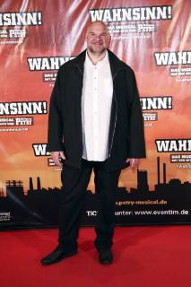 Jörg Moukaddam at the premiere of the musical Madness in the Theater at Potsdamer Platz Berlin 02 05 2018 Foto:xJ.xQuinternx xFuturexImage