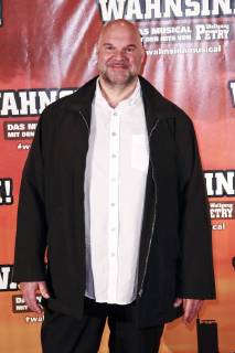 Jörg Moukaddam at the premiere of the musical Madness in the Theater at Potsdamer Platz Berlin 02 05 2018 Foto:xJ.xQuinternx xFuturexImage