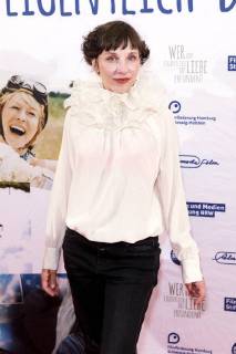 Meret Becker at the premiere of the movie Who actually invented love in the Lichtburg Essen 02 05 2018 Foto:xC.xHardtx xFuturexImage