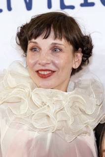 Meret Becker at the premiere of the movie Who actually invented love in the Lichtburg Essen 02 05 2018 Foto:xC.xHardtx xFuturexImage