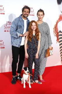 Tom Beck Malu Leicher Peri master builder and movie dog Bonsai at the premiere of the movie Liliane Susewind An animal adventure in the Cinedom Cologne 06 05 2018 Foto:xC.xHardtx xFuturexImage