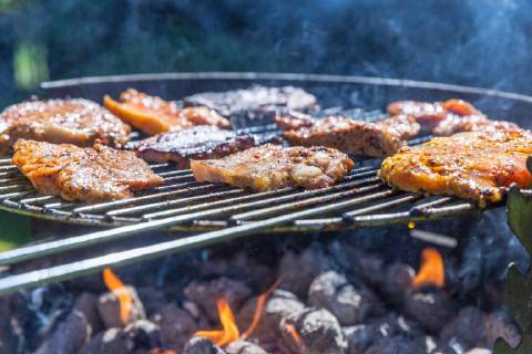 Bochum THEME PICTURE barbecue 06 05 2018 Belly meat and sausage on the grill under the grill blaze the flames in THEME PICTURE barbecue 06 05 2018 Copyright: xEIBNER MarioxHommesx EP_MHS