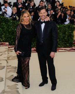 May 7, 2018 - New York, NY, U.S. - 07 May 2018 - New York, New York - Jill Goodacre, Harry Connick Jr. 2018 Metropolitan Museum of Art Costume Institute Gala: Heavenly Bodies: Fashion and the Catholic Imagination. Photo Credit: Christopher Smith AdMedia New York U.S. - ZUMAa123 20180507_zaa_a123_326 Copyright: xChristopherxSmithAdmediax