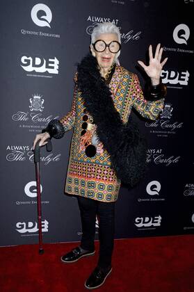 Iris Apfel at the premiere of the documentary Always at the Carlyle at the Paris Theater New York 08 05 2018 Foto:xD.xVanxTinex xFuturexImage