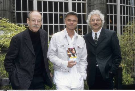 v li Heinz Gollhardt Jürgen Domian and Thomas Roth 09 96 thg Man TV TV Radio Radio Talk Moderation Book Author Verlag standing standing outside Book Title neutral quer halb