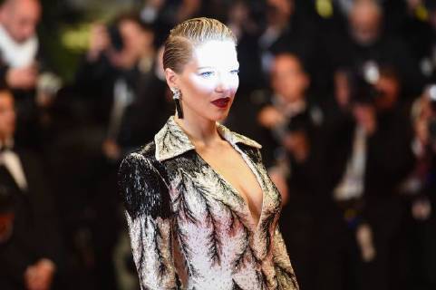 71eme Festival International du Film de Cannes. Montée des marches du film Cold War . 71th International Cannes Film Festival. Red Carpet of Cold War movie. 226346 2018-05-10 Cannes France Seydoux, Léa  Copyright: xL.xUrman Panoramicx STAR_226346_024