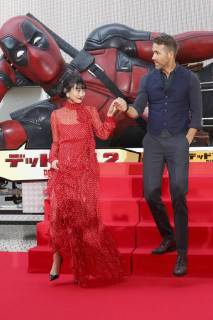 (L to R) Japanese actress Shiori Kutsuna and Canadian actor Ryan Reynolds, attend the Japan Premiere for their film Deadpool 2 on May 29, 2018, Tokyo, Japan. The second installment of the Marvel hit movie will be released in Japan on June 1st.  (gxta_DPool2jp007)