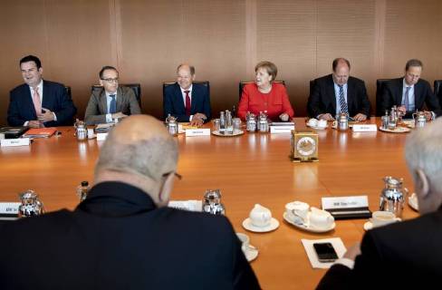 Federal Chancellor Angela Merkel CDU 3 rd before the Cabinet Meeting on 30th May 2018 in Berlin together with her Cabinet Federal Labor Minister Hubertus Heil SPD Federal Foreign Minister Heiko Maas SPD Federal Finance Minister Olaf Scholz SPD Chancellor Angela Merkel CDU Helge Braun Head of the Federal Chancellery Berlin Germany Copyright: xFelixxZahn photothek.netx