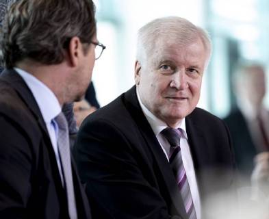 Federal Interior Minister Horst Seehofer CSU r in conversation with Federal Transport Minister Andreas Scheuer CSU I before the Cabinet meeting on 30 05 2018 in Berlin Berlin Germany Copyright: xFelixxZahn photothek.netx