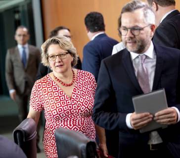 Federal Environment Minister Svenja Schulze SPD I before the beginning of the Cabinet meeting on 30 05 2018 in Berlin Berlin Germany Copyright: xFelixxZahn photothek.netx