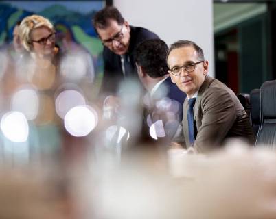 Federal Foreign Minister Heiko Maas SPD r before the beginning of the Cabinet meeting on 30 05 2018 in Berlin Berlin Germany Copyright: xFelixxZahn photothek.netx