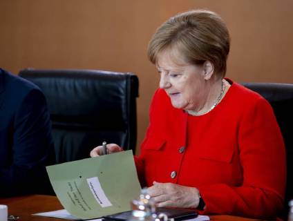 Chancellor Angela Merkel CDU before the beginning of the Cabinet meeting on 30 05 2018 in Berlin Berlin Germany Copyright: xFelixxZahn photothek.netx