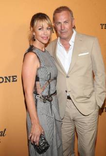 Entertainment Themen der Woche KW24 Entertainment Bilder des Tages LOS ANGELES, CA - JUNE 11:Christine Baumgartner and Kevin Costner at the premiere of Yellowstone at Paramount Studios in Los Angeles, California on June 11, 2018. Copyright: xFayexSadoux