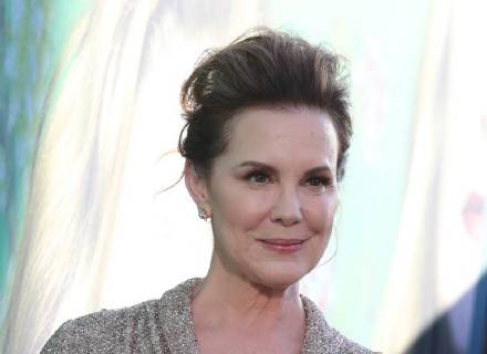 HOLLYWOOD, CA - JUNE 26: Elizabeth Perkins, arriving to the Premiere Of HBO s Sharp Objects at The Cinerama Dome in Hollywood, California on June 26, 2018. Copyright: xFayexSadoux