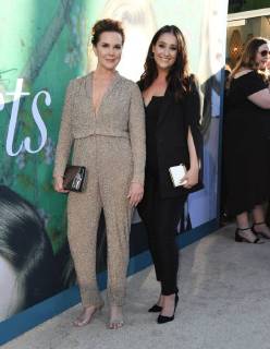 Premiere du film Sharp Objects . 26 June 2018 - Hollywood, California - Elizabeth Perkins. HBO s Sharp Objects Los Angeles Premiere held at the Cinerama Dome. Photo Credit: Birdie Thompson AdMedia 227902 2018-06-26 CA Hollywood Etats-Unis  Copyright: xBirdiexThompson AdMediax STAR_227902_026
