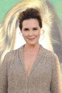 Elizabeth Perkins at the Sharp Objects HBO Series Premiere on 26 06 2018 in Los Angeles Sharp Objects HBO Series Premiere in Hollywood Los Angeles 2018