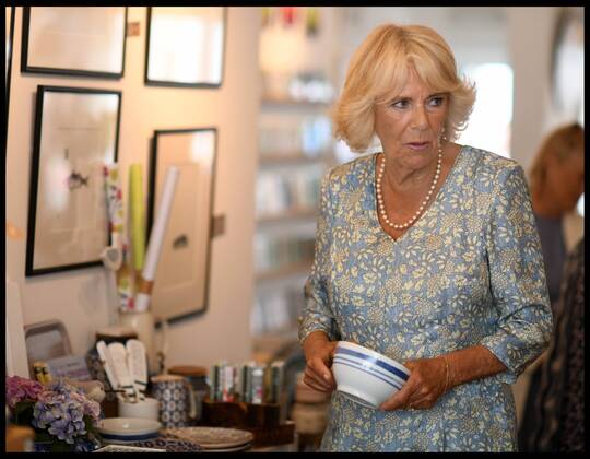 Prinz Charles und Camilla besuchen Cornwall . 16 07 2018. Fowey, United Kingdom. Prince Charles the Duchess of Cornwall visit Cornwall. The Duke and Duchess of Cornwall visit the celebration of Fowey festival meeting local businesses, representatives from Fowey gig club and members of the RNLI on Fowey Quay.  xAndrewxParsonsx xi-Imagesx IIM-18220-0031