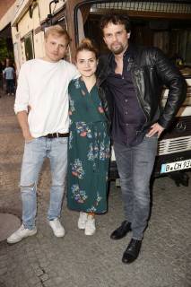 Anton Spieker Mala Emde and Hans Weingartner at the premiere of the feature film 303 in the summer cinema Kulturforum Berlin 18 07 2018 Foto:xF.xKernx xFuturexImage