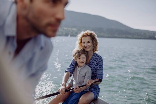 Family on a sailing trip model released Symbolfoto  JLOF00041