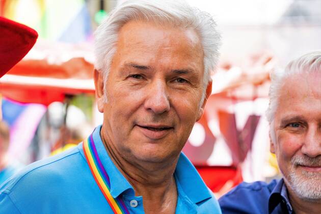 Portrait Portrait Klaus Wowereit 40 CSD Berlin 2018 Pride Christopher Street Day Parade Start on the Kurfürstendamm