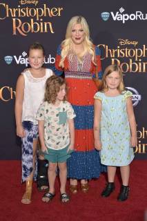 Tori Spelling with daughters Stella Doreen McDermott Finn Davey McDermott and Hattie Margaret McDermott at the premiere of the movie Christopher Robin at Walt Disney Studios Burbank 30 07 2018 Foto:xD.xStarbuckx xFuturexImage