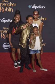 Issac Ryan Brown with accompaniment at the premiere of the movie Christopher Robin at Walt Disney Studios Burbank 30 07 2018 Foto:xD.xStarbuckx xFuturexImage