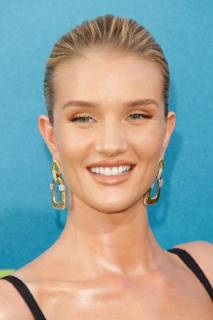 Rosie Huntington-Whiteley at the Premiere of Warner Bros The Meg held at the TCL Chinese Theatre in Hollywood, CA, August 6, 2018.  Copyright: xJosephxMartinezx 33647_005JM