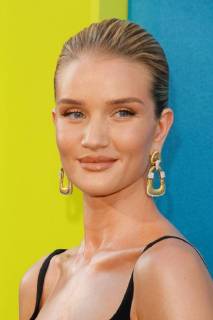Rosie Huntington-Whiteley at the Premiere of Warner Bros The Meg held at the TCL Chinese Theatre in Hollywood, CA, August 6, 2018.  Copyright: xJosephxMartinezx 33647_013JM