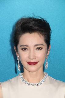 Li Bingbing 08 06 2018 The U.S. Premiere of The MEG held at the TCL Chinese Theater in Los Angeles, CA  Copyright: xIzumixHasegawax 33647_131HNW