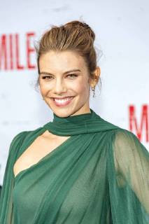 Lauren Cohan the actress at the Mile 22 movie premiere on 9 08 2018 at Los Angeles Mile 22 movie premiere in Los Angeles 2018
