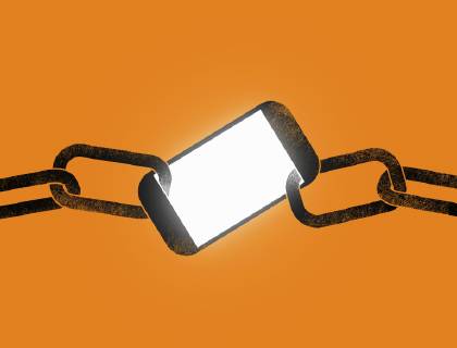Smartphone als Glied in der Kette  Copyright: xTangxYauxHoongx 11930081
