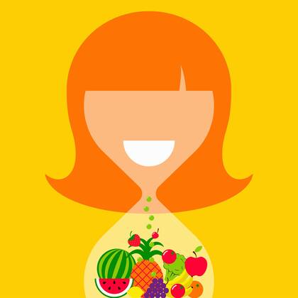 Frau in Form einer Sanduhr mit gesundem Obst und Gemüse  Copyright: xPatrickxGeorgex 11480130