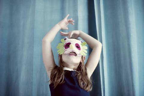 Llittle girl wearing mask  Copyright: Anne-SophiexBost B55164126