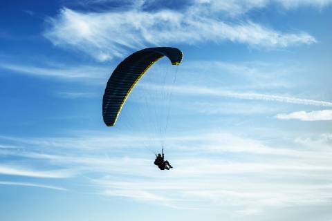 Paragliding, paraglider, blue sky with clouds model released Symbolfoto  ACPF00313